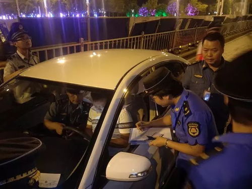 武漢規(guī)范出行市場(chǎng) 嚴(yán)查網(wǎng)約車(chē)證照 九月以來(lái)查處違規(guī)車(chē)51臺(tái)